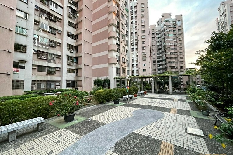 兆基社會住宅🏠皇家特區-機能溫馨1+1房(第11張)