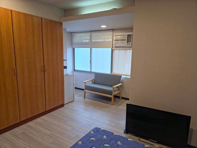 永和區.捷運頂溪站.樂華靜巷內.大採光套房503 - Image 2