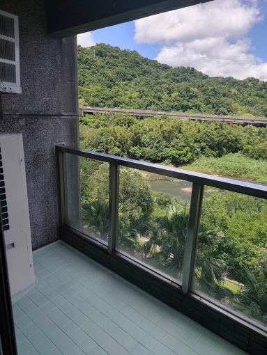 【標題：水岸景觀好宅】源遠路白天鵝花園廣場・大3房雙陽台・面基隆河視野極佳・雙優質衛浴・最適合上班族與溫馨家庭（第13張）