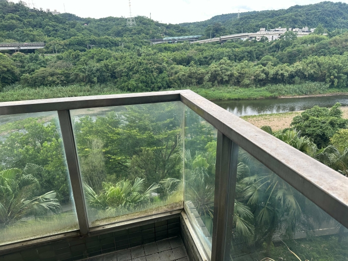【標題：水岸景觀好宅】源遠路白天鵝花園廣場・大3房雙陽台・面基隆河視野極佳・雙優質衛浴・最適合上班族與溫馨家庭（第14張）