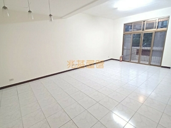 兆基社會住宅🏠⛳️歐鄉別墅~兩層乾淨大四房好停車~⛳️（第1張）