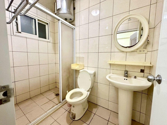 🎉竹北蛋黃區電梯套房/衛浴乾濕分離/室內機車位/飲水機/垃圾集中🎉 - Image 4