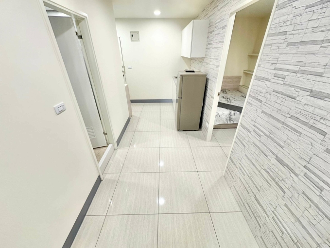 可租補2房1廳超新電梯套房@陽台@流理臺@大空間@飲水機@子母車（第5張）