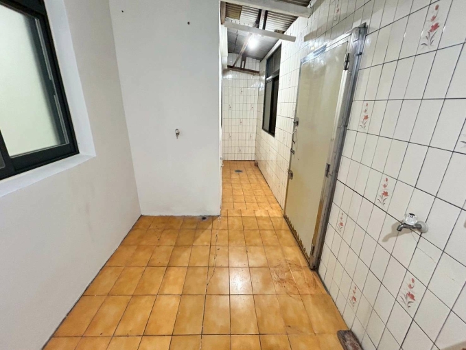 【稀有物件】捷運迴龍1樓整層住家公司|重新裝潢拉線|附停車位免仲介費(第8張)