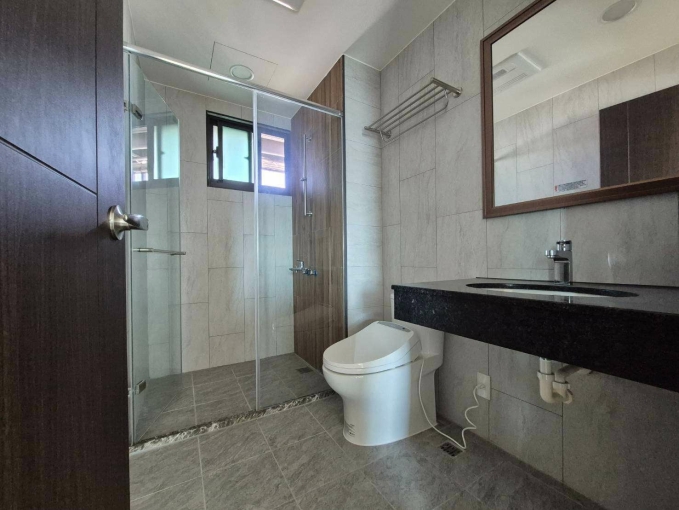 《出租》沙鹿後火車站|含汽車、機車停車位|含管理費(第7張)