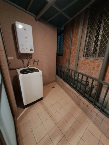 租補*台電台水瓦斯*陽台獨洗曬*飲水機/子母車*機車好停*大電梯空間~*（第15張）