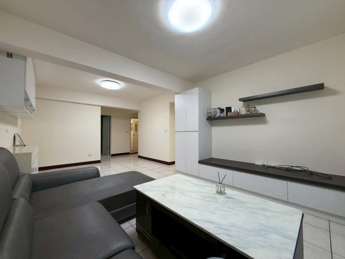 便宜秒殺好宅😍3房2廳2衛✅台水電✅室內大空間✅系統收納櫃✅生活機能佳（第1張）