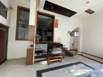 園區光復路龍山社區透天五房花園別墅出（第3張）