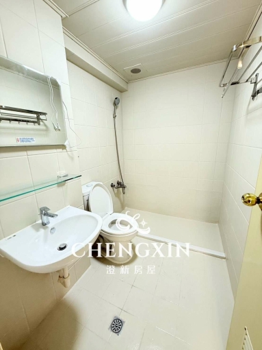 🎉近新竹大遠百、城隍廟/三房只要25000/有電梯/一層兩戶/室內固定兩個機車位🎉（第10張）