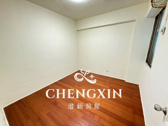 🎉近新竹大遠百、城隍廟/三房只要25000/有電梯/一層兩戶/室內固定兩個機車位🎉（第13張）