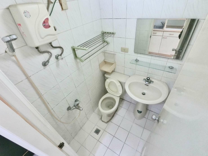 可短租半年✨限女✨可租補✨秒殺稀有台水電✨陽台獨洗✨全新變頻冷氣（第5張）