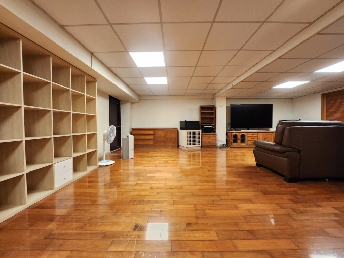 北醫大學旁，車庫住辦一樓，可商登（第14張）