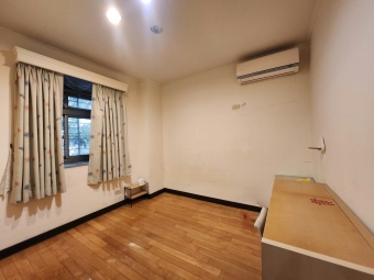 北醫大學旁，車庫住辦一樓，可商登（第7張）