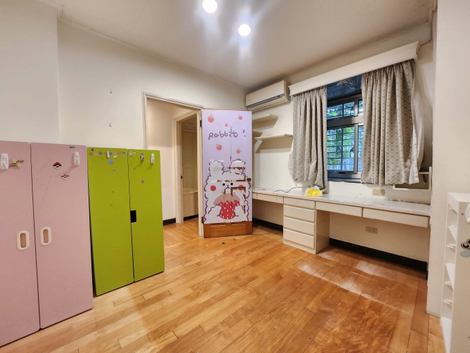 北醫大學旁，車庫住辦一樓，可商登（第9張）