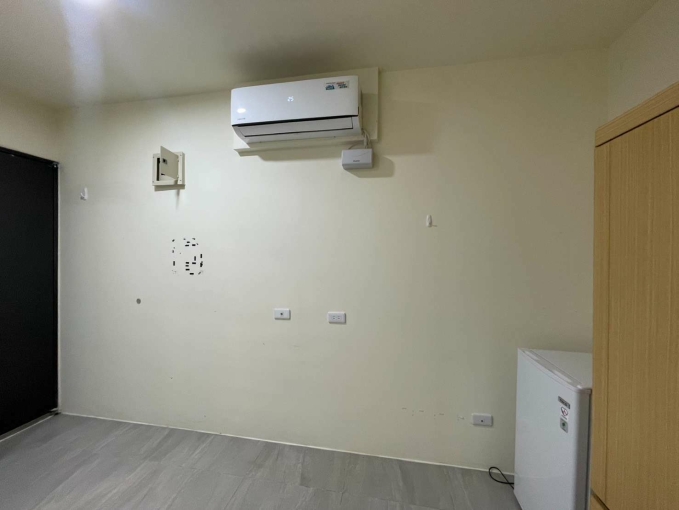 劍潭捷運靜巷套房限女性（第1張）