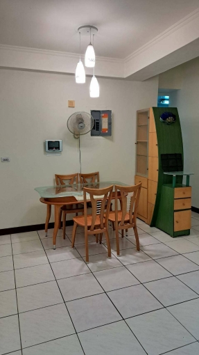 屋主自租4台一級節能變頻冷!暖!氣機/電梯高樓層/邊間 - Image 1