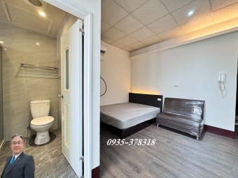 【租】民俗公園全聯(電梯)前大陽台-套房 (不寵)  請洽 : 0935-378318（第12張）