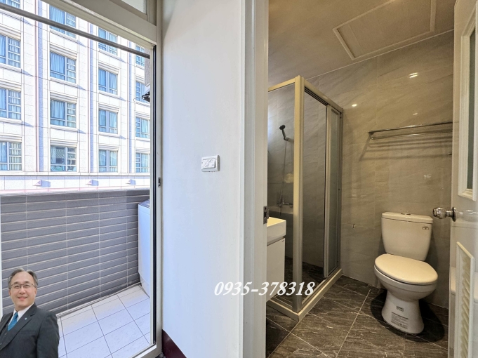 【租】民俗公園全聯(電梯)前大陽台-套房 (不寵)  請洽 : 0935-378318（第6張）