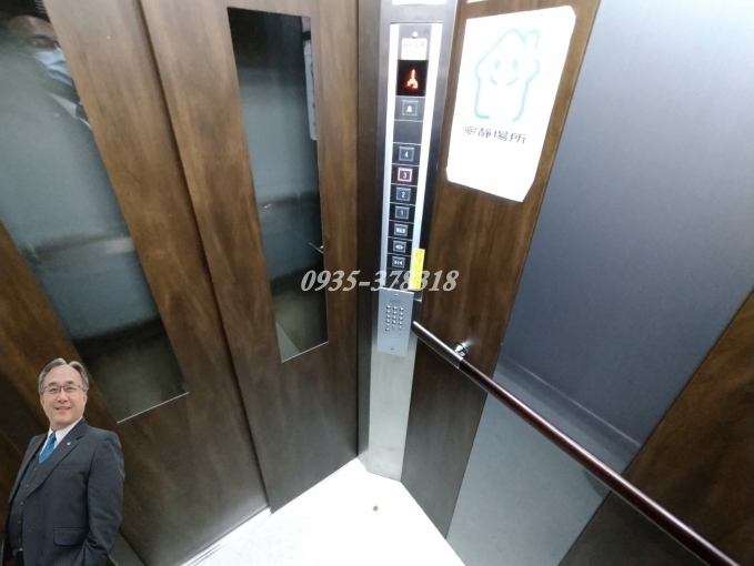 【租】民俗公園全聯(電梯)前大陽台-套房 (不寵)  請洽 : 0935-378318（第3張）