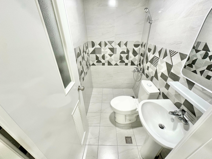 全新裝潢☆雙租補☆陽台☆流理台☆子母車（第9張）