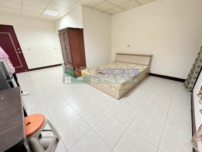 食品路近園區近清大南校區網路大套房(一樓) - Image 2