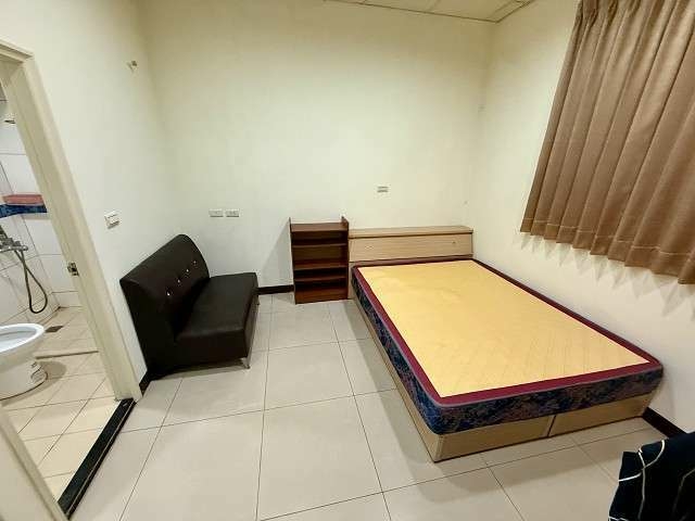 💞大象租屋💞近SOGO.威尼斯影城旁.漂亮精緻網路套房.附傢俱家電.（第2張）