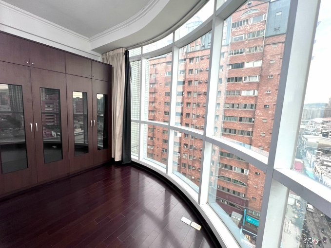 南崁曼哈頓|景觀三房大客廳|全新家電|屋主自租 - Image 7