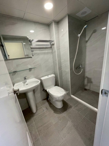 🔥南區可租補🔥陽台獨洗🔥飲水機機車位🔥室內大空間（第3張）