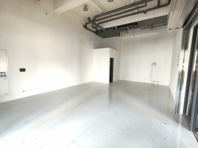 橘子🍊達麗創世紀🍊角間旁雙開門金店面🍊附平車行業好談(第3張)