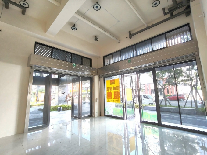 橘子🍊達麗創世紀🍊角間旁雙開門金店面🍊附平車行業好談