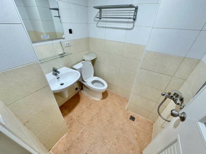 ✨高級舒適床墊✨可租補✨子母車✨機車位✨近一中（第7張）