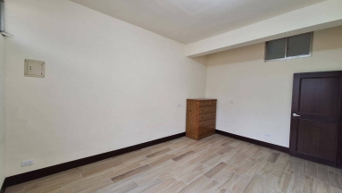 賴厝國小~全新裝潢大5房透天（第7張）