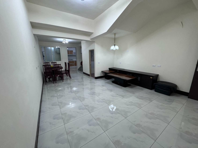 賴厝國小~全新裝潢大5房透天（第11張）