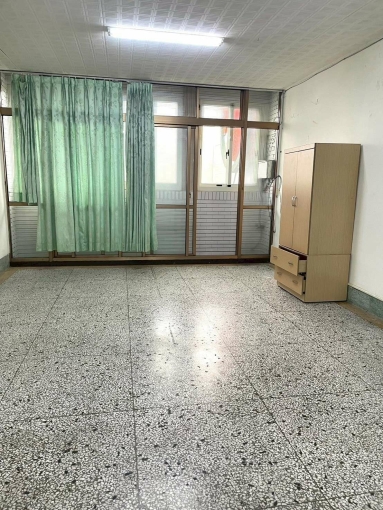 租客勞基法免費諮詢💖全新整理 第一市場 成功路商圈 🌳臨路隱藏版大坪數格局看了就❤️｜超深間6大房‼️有衣帽間 和室房｜透天店面｜店住合一 ✅可營登 現況出租（第5張）