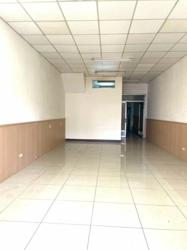 租客勞基法免費諮詢💖全新整理 第一市場 成功路商圈 🌳臨路隱藏版大坪數格局看了就❤️｜超深間6大房‼️有衣帽間 和室房｜透天店面｜店住合一 ✅可營登 現況出租（第15張）