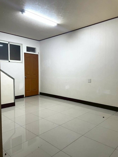 租客勞基法免費諮詢💖全新整理 第一市場 成功路商圈 🌳臨路隱藏版大坪數格局看了就❤️｜超深間6大房‼️有衣帽間 和室房｜透天店面｜店住合一 ✅可營登 現況出租（第10張）