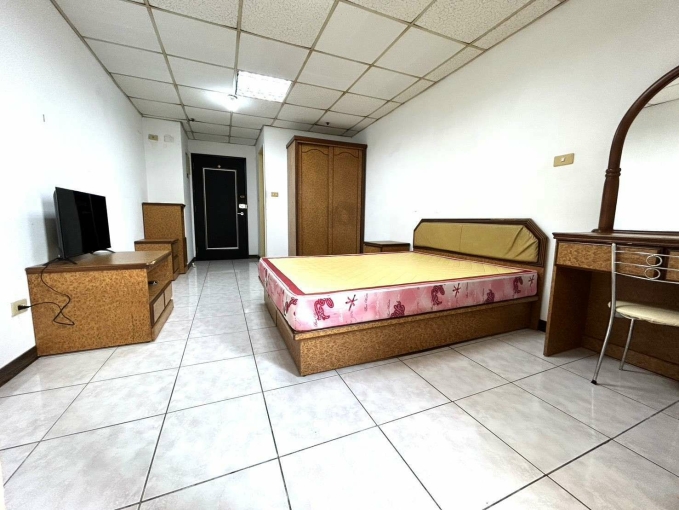 超便宜【可租補/獨洗大陽台】近一中中友火車站復興路建國路 - Image 5