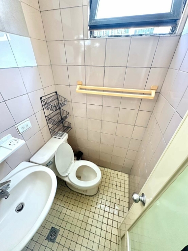 蓁心推薦💖可租補💖陽台獨洗💖走路逢甲上課❤️‍🔥木質地板（第5張）