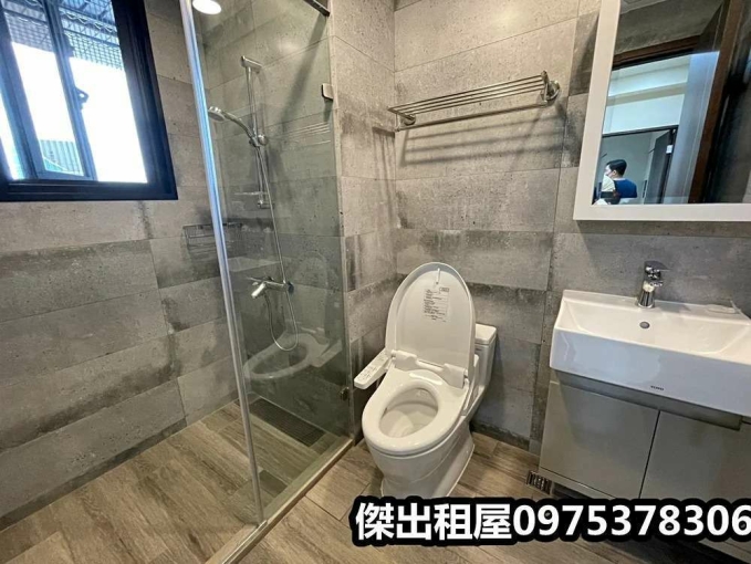 傑出租屋/站前高檔社區,頂樓戶,1房1廳! - Image 6