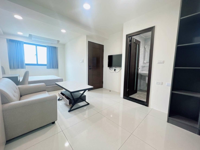 ❤️東區可租房屋補助極新採光好陽台獨洗曬系統櫃乾濕分離電梯套房（第5張）