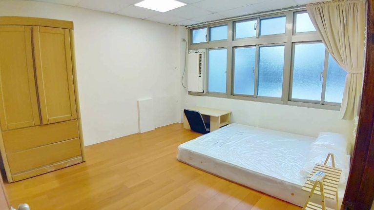 信義區生活圈/四房採光大公寓(第6張)