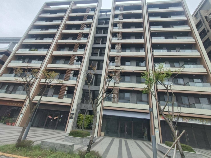 A10綻臨路大面寬店面(第1張)