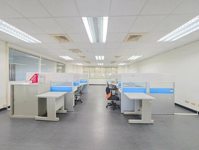 西濱20坪辦公室附二車位*獅子王(第1張)