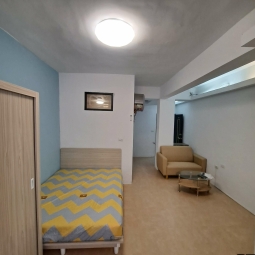 舒適北歐風,前有前院停車位,後院有獨立曬衣區與休憩空間,寧靜社區好窩 - Image 18