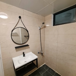 舒適北歐風,前有前院停車位,後院有獨立曬衣區與休憩空間,寧靜社區好窩 - Image 26