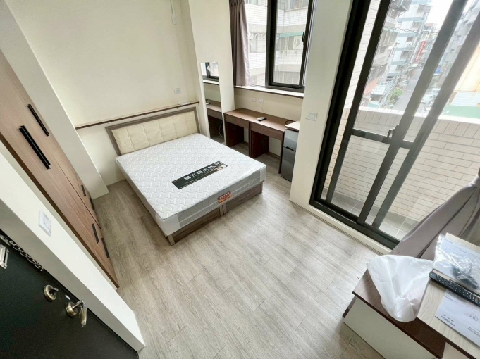 全新整理✨大面衣櫃牆💕可租補💕可貓😸短租可談（第1張）