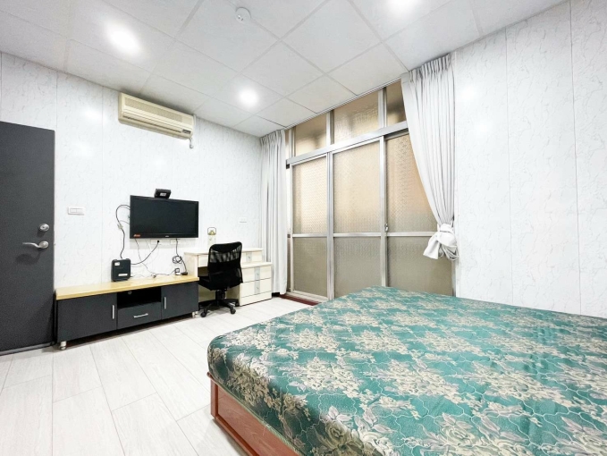 🏡豐原家樂福旁陽台套房🏡衛浴乾濕分離/果菜批發市場/10分鐘上豐原交流道 - Image 1
