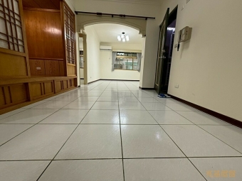 兆基社會住宅🏠明峰街電梯✅重新裝修✅大坪數3房2廳2衛✅（第2張）