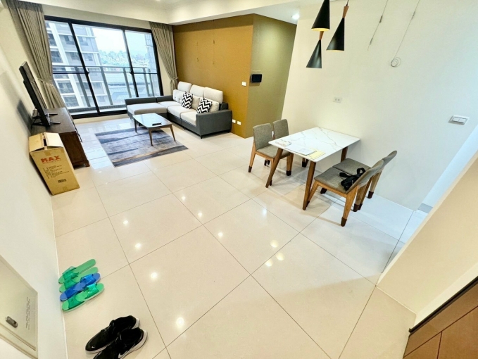 三房二廳🏠陽台獨洗🏠租屋補助🏠電梯🏠子母車🏠流理台🏠可戶籍🏠可報稅🏠管理員🏠機車位🏠平面車位🏠家具電全配（第1張）