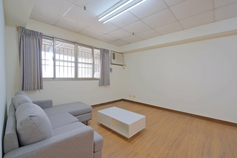 全新交屋｜家具電全配｜三房平面車位｜亞灣博樂 - Image 3